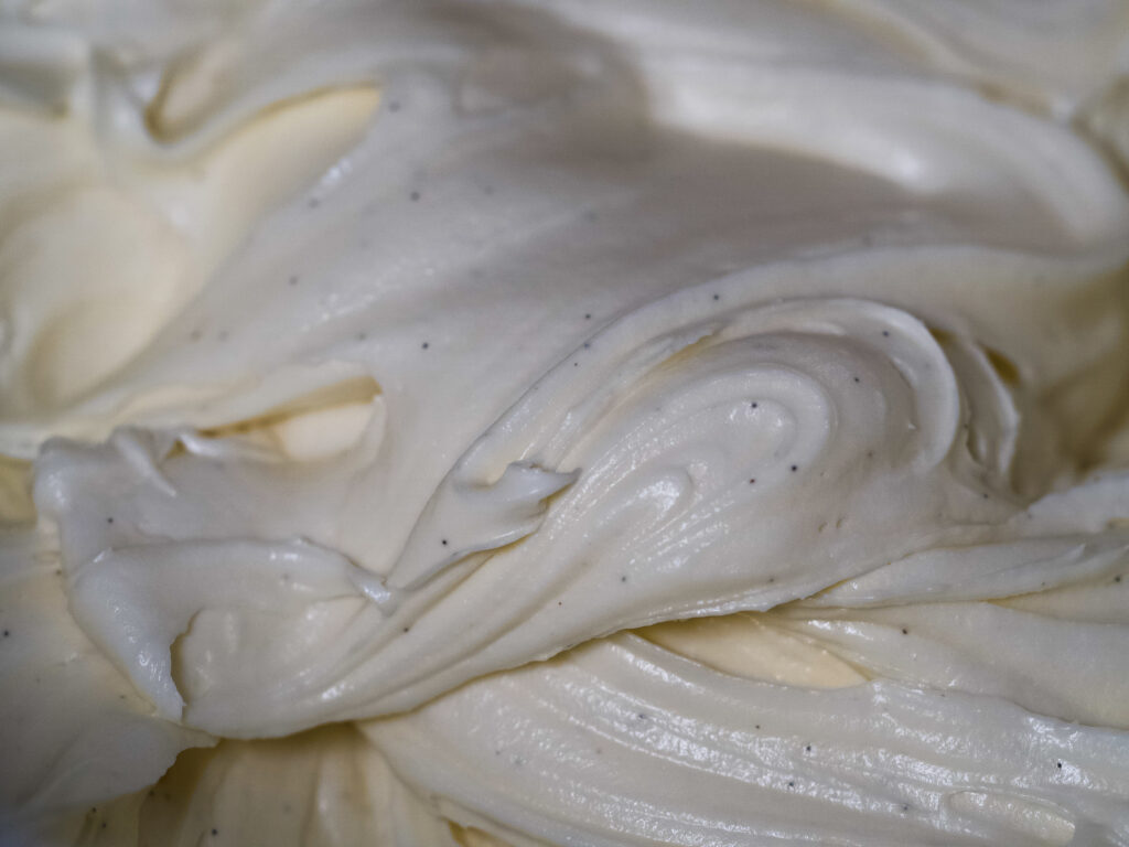 whipped cream cheese frosting with vanilla paste